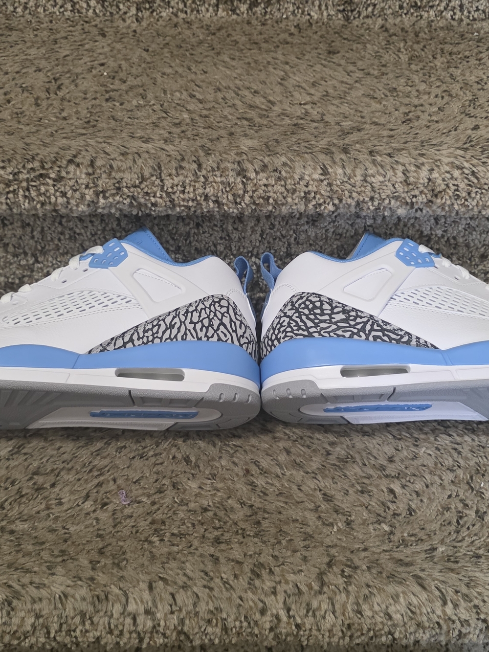 Jordan Men’s White and University Blue Spizike Basketball Shoes - Picture 11 of 15